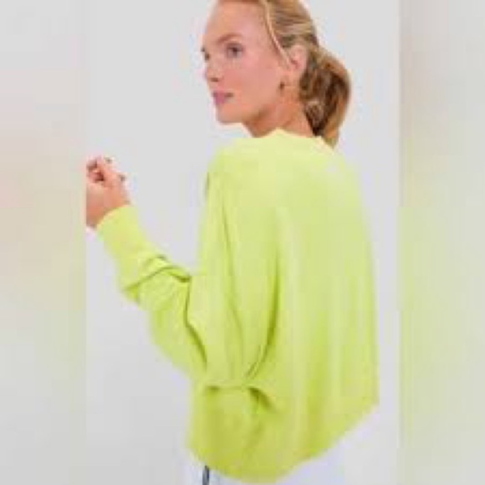 Tuckernuck (TNUCk sport) Citron Oliver pullover cropped sweatshirt in size XS